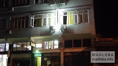 Вид здания Hotel Lavro