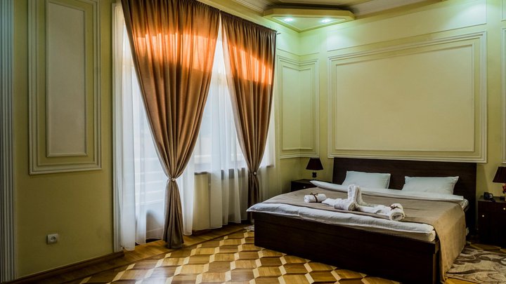 Hotel S&L