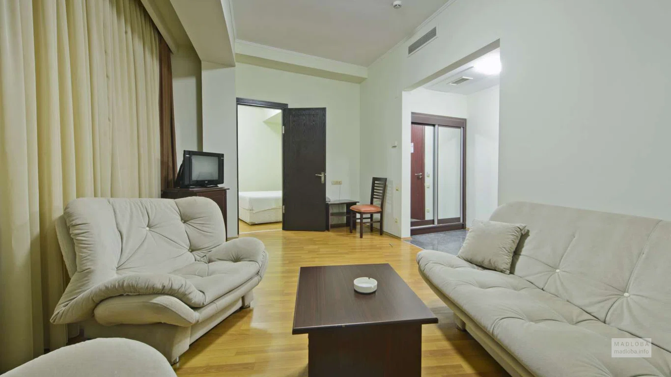 Интерьер номера в Hotel Sanapiro