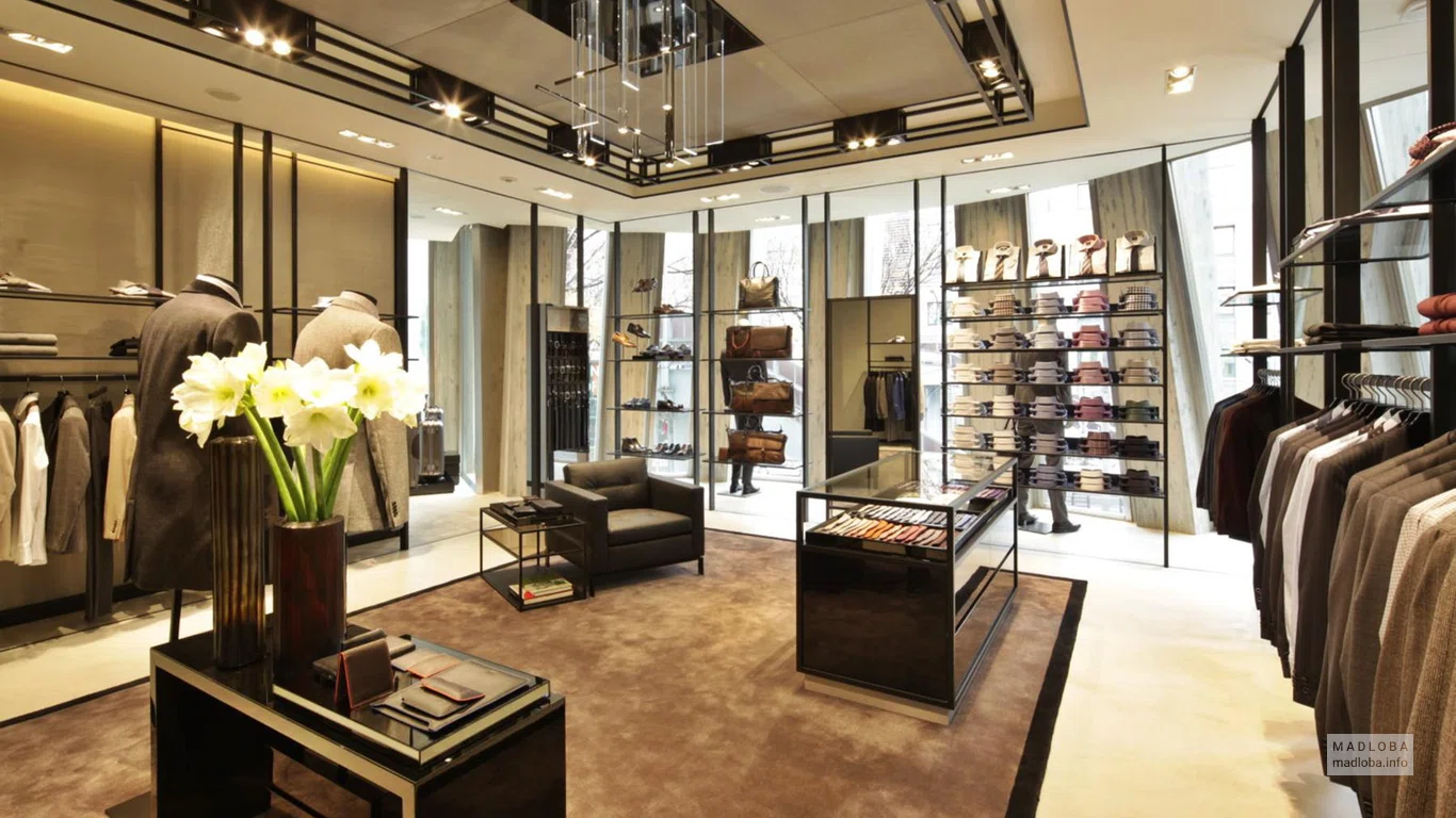 Интерьер магазина Hugo Boss в Тбилиси