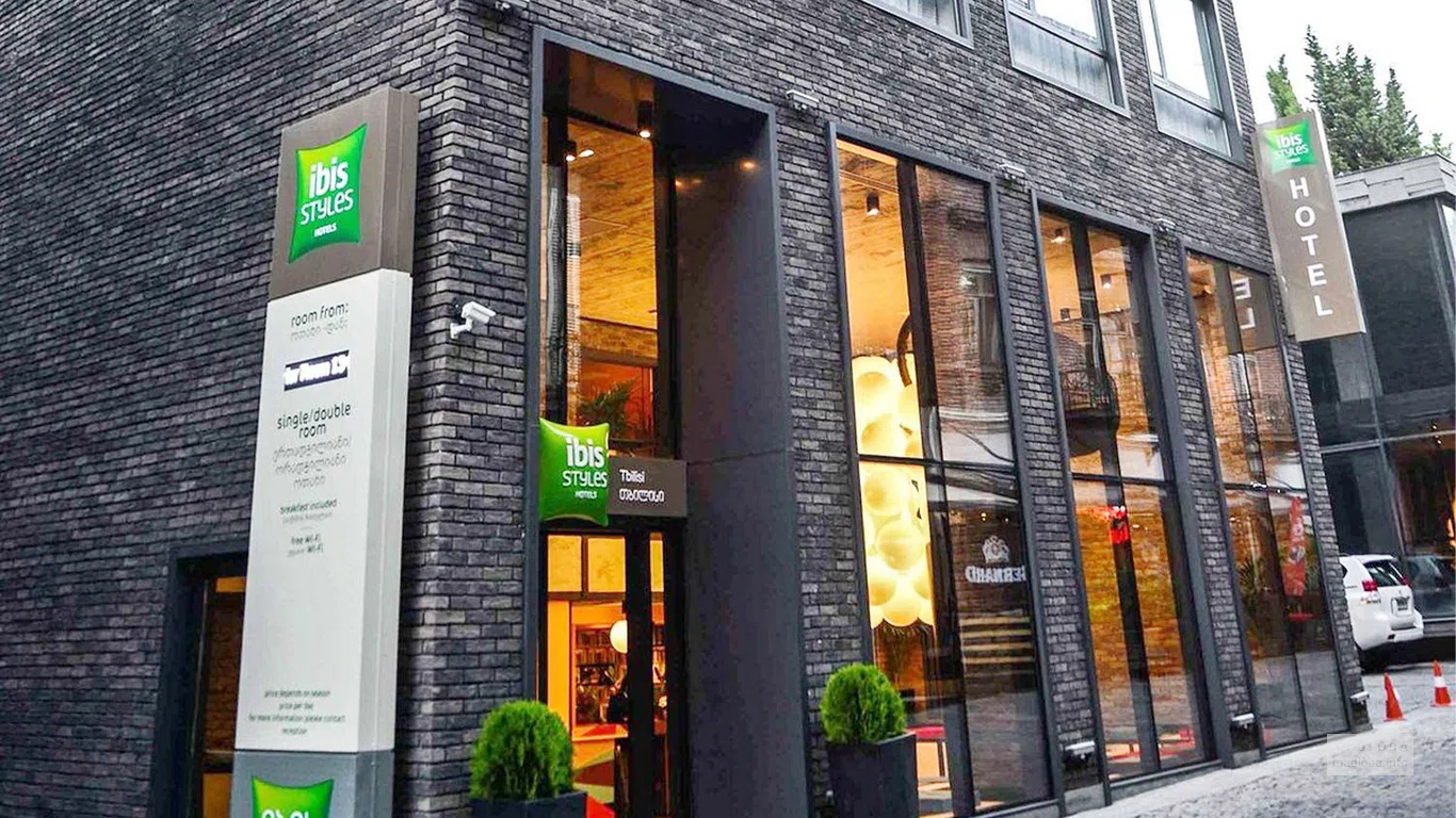 Фасад отеля Ibis Styles Tbilisi Center