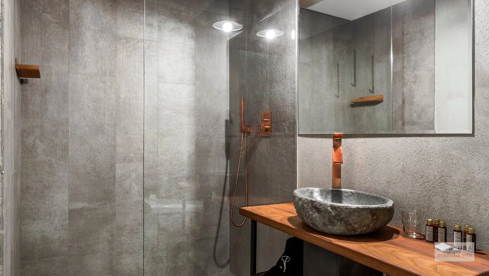 Отель "IOTA Hotel Tbilisi"