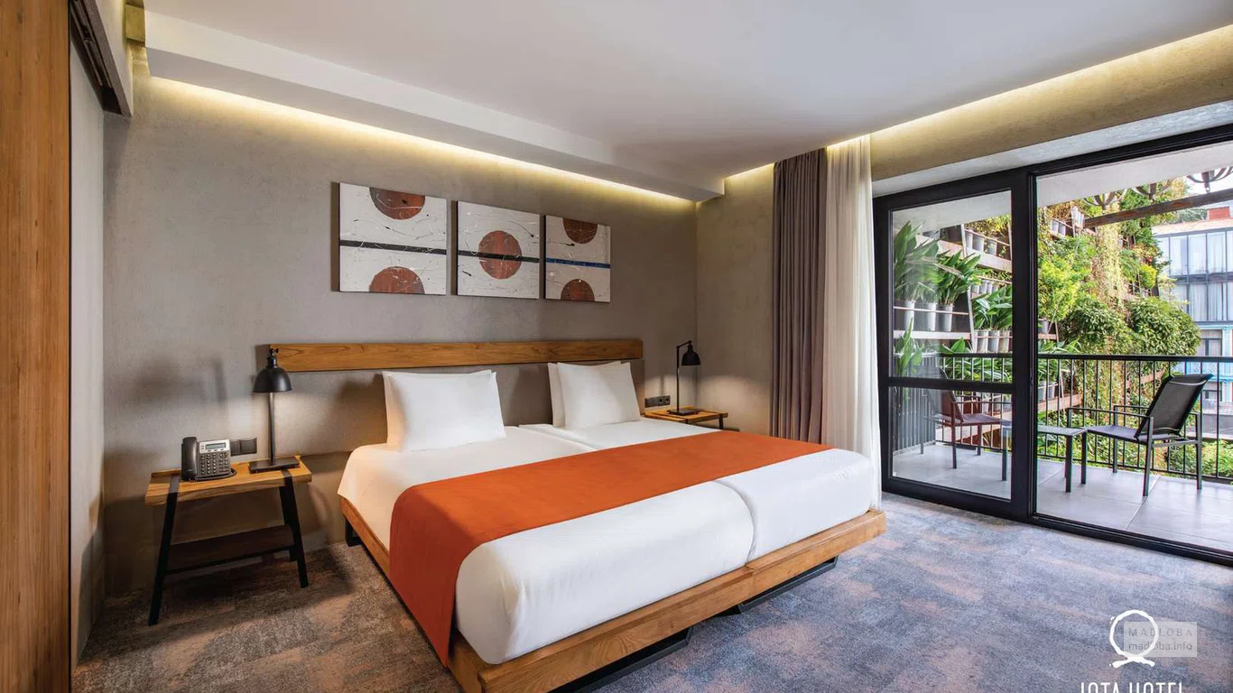 Отель "IOTA Hotel Tbilisi"