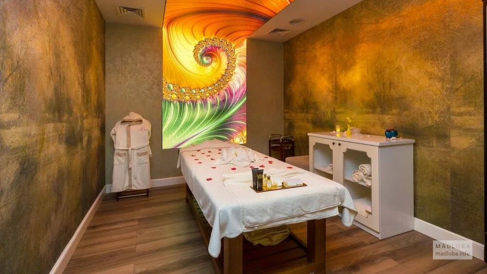 комната для массажа в JRW Welmond Hotel