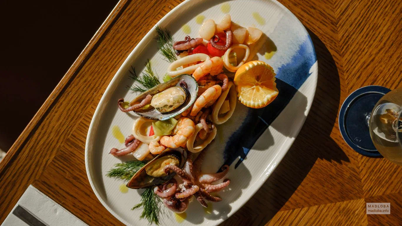 Морепродукты в меню бара