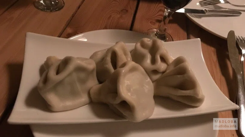 Хинкали в кафе KP Tavern
