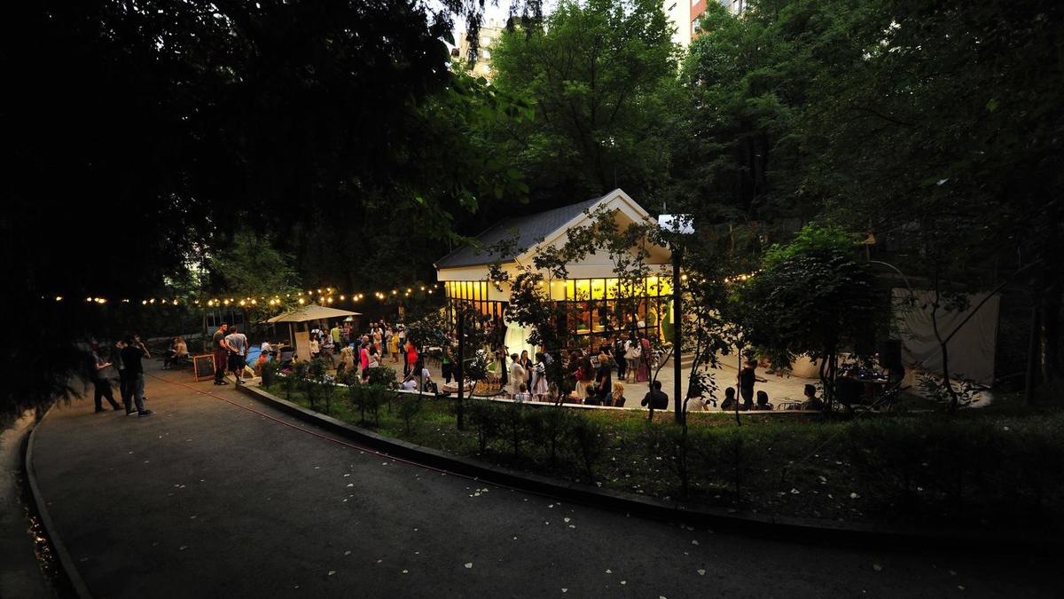 The appearance of the cafe Mziuri in Georgia