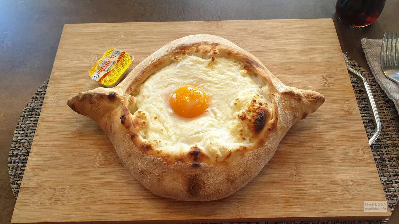 Хачапури из меню кафе