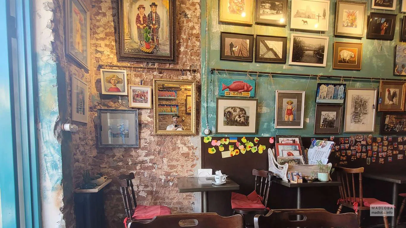 MiniArt Cafe&Gallery