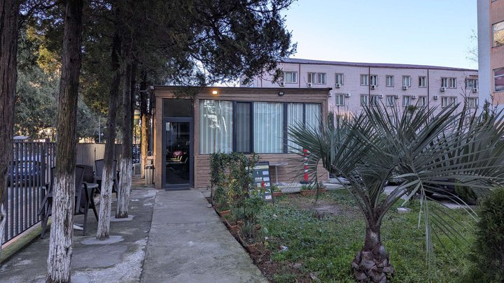 Cafe near the hospital (Bagrationi 133)