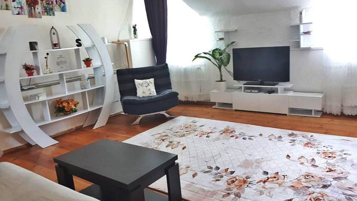 Karin House
