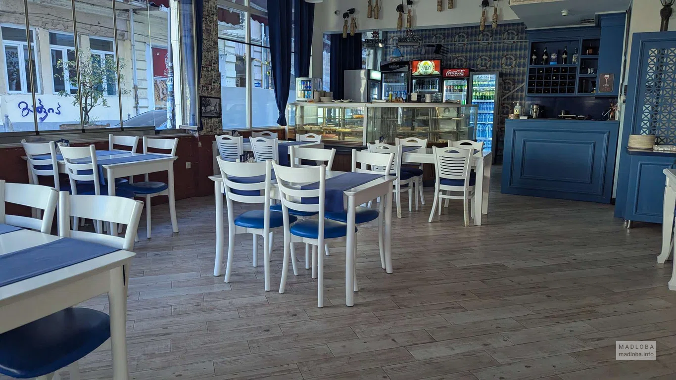 Столики в ресторане Kerim в Батуми