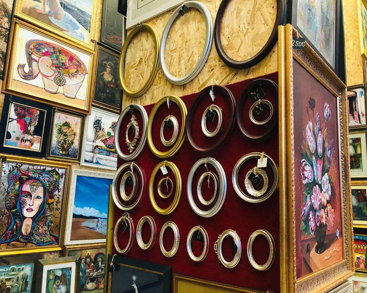 картины в художественной галерее Studio Art