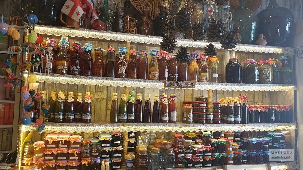 Компоты и варенья в магазине Хурджини
