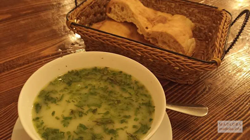 Сливочный суп с курицей