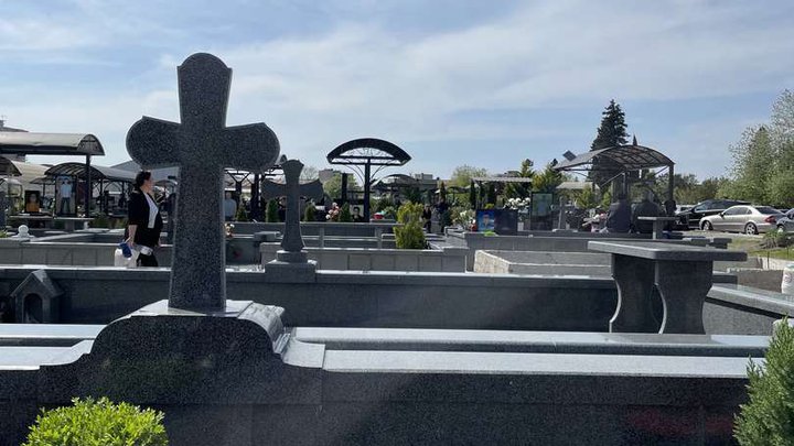 Cemetery (Chavchavadze Ave.)