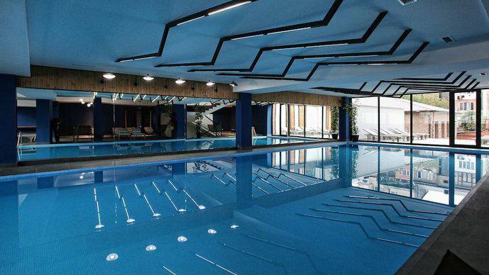 L.M Club Hotel