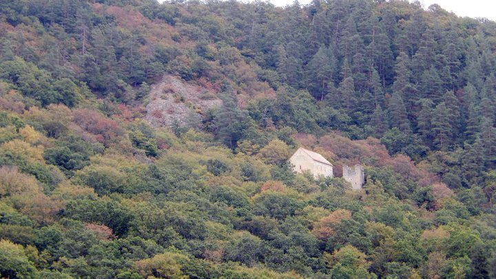Amlivi Complex (Amlevi)