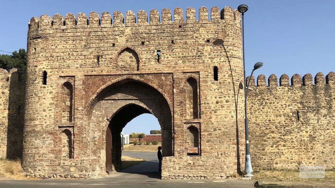 Palace of King Irakli II (Batonis-tsikhe)