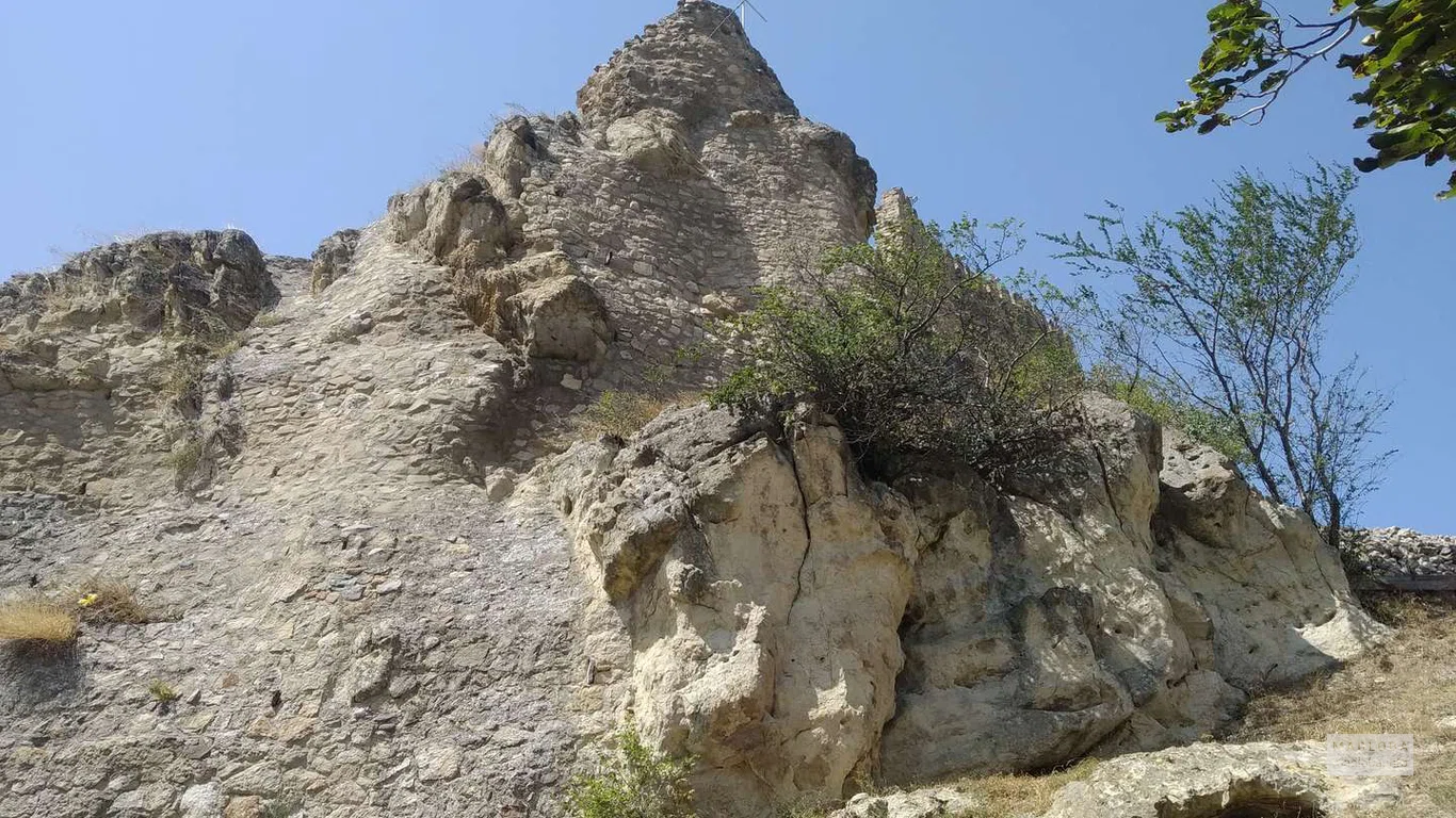 Крепость Сурами в Шида-Картли