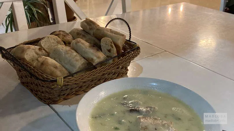 Сливочный суп с мясом