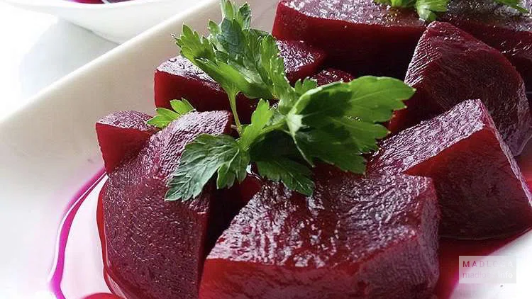Подача свекольной закуски
