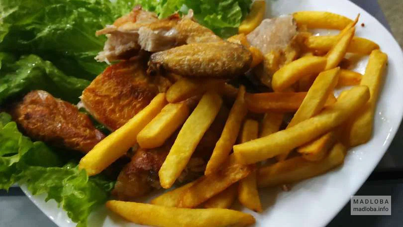 Подача мяса с картофелем