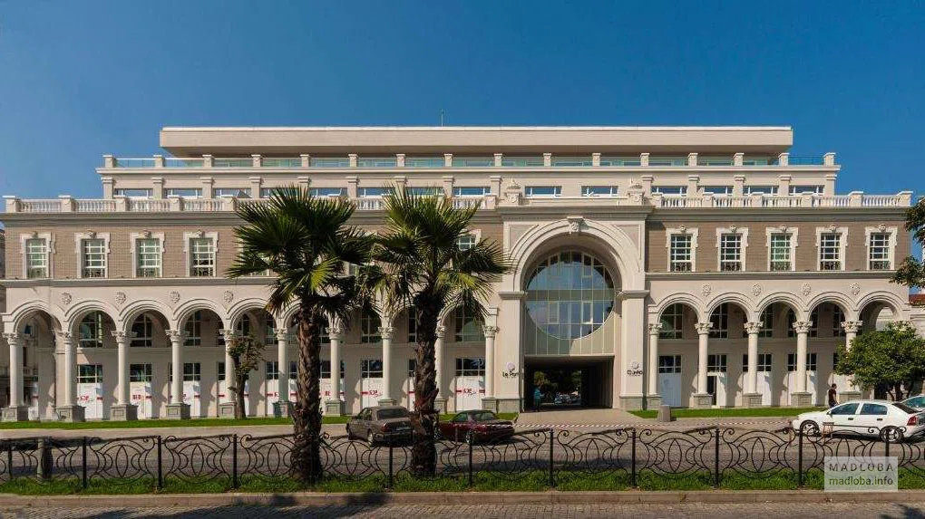 Вид здания отеля Le Port Boutique Apart