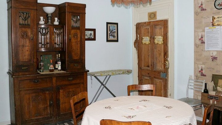 Leon Rooms