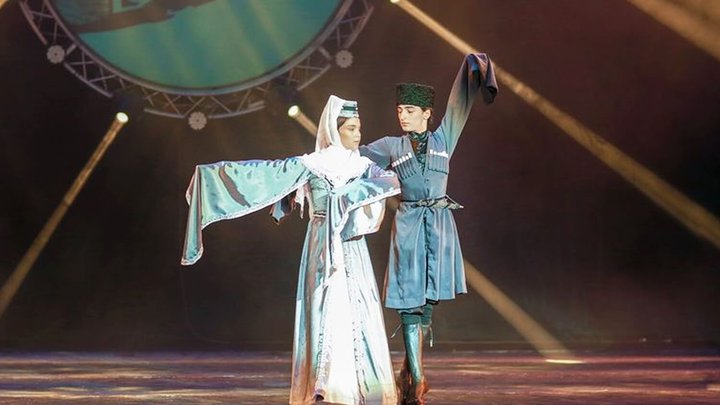 Хореографический ансамбль и студия "Маленькие виртуозы"