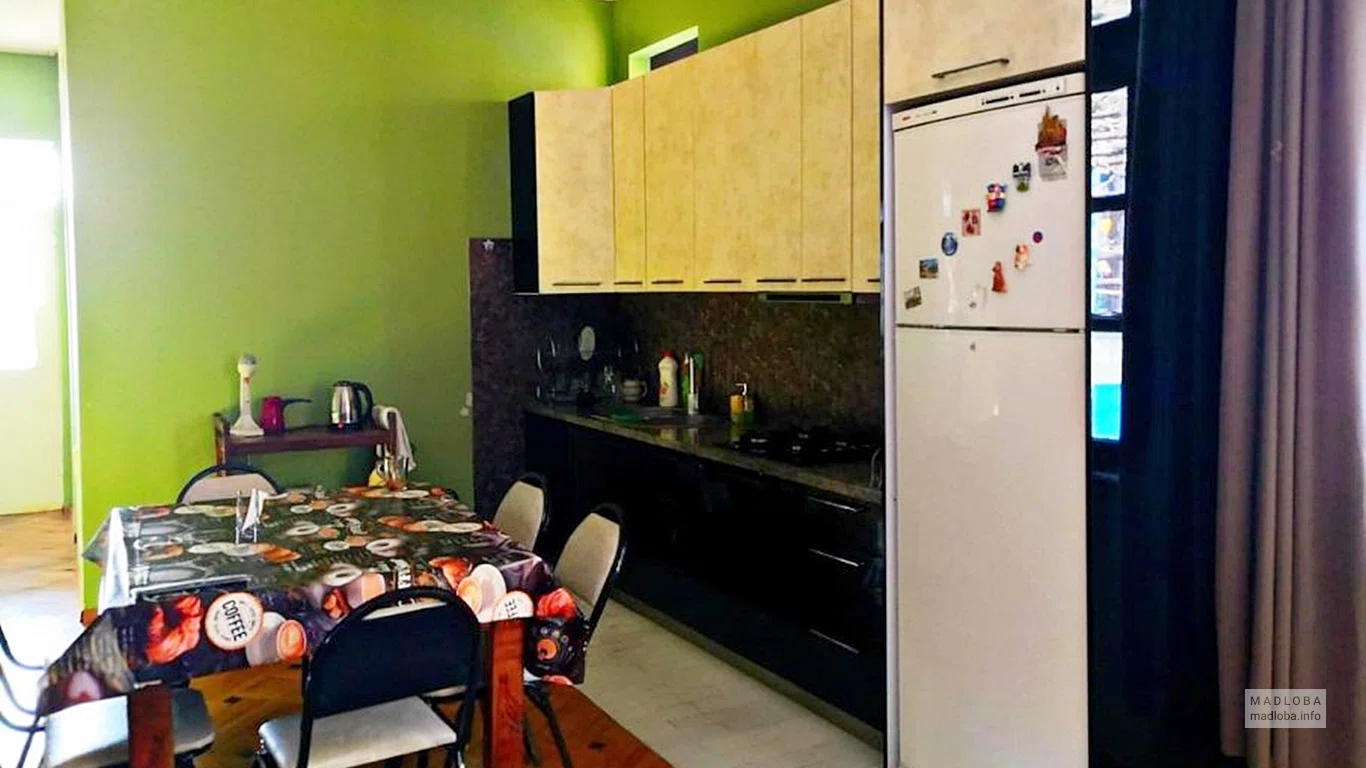 Кухня в Lucky Family Hotel