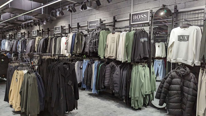 Season (Grand Mall)