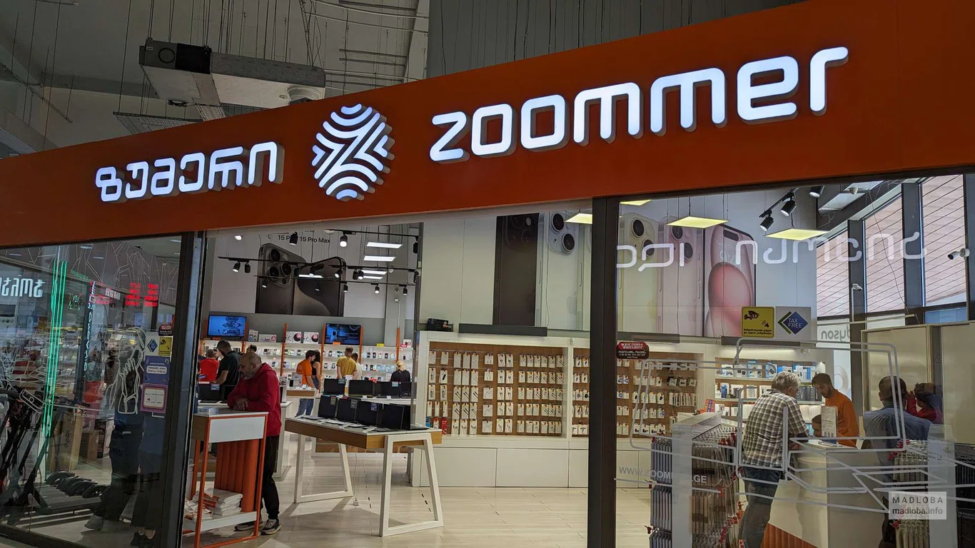 Магазин электроники "Zoommer" в торговом центре "Black Sea Mall"