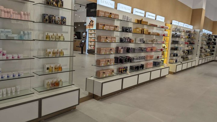 Lutecia (ТЦ "Grand Mall")
