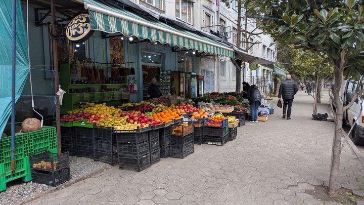 Vegetable and fruit store (Gorgasali St.)