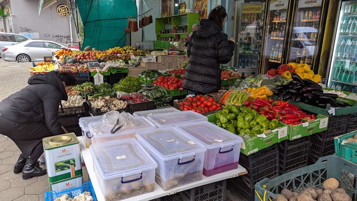 Vegetable and fruit store (Gorgasali St.)