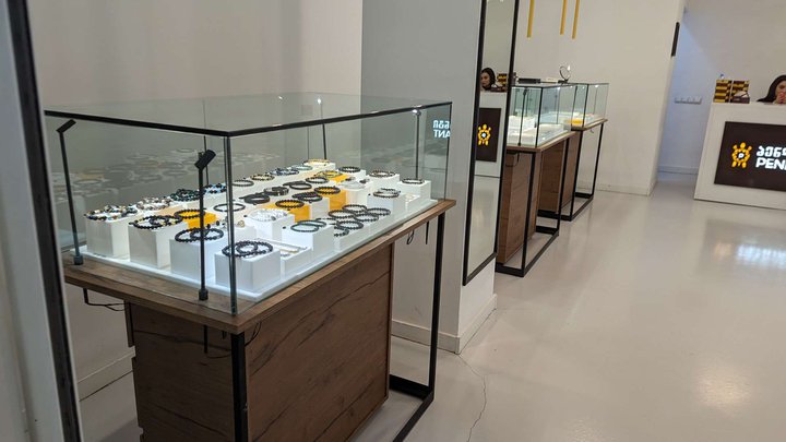 Pendant (Black Sea Mall)