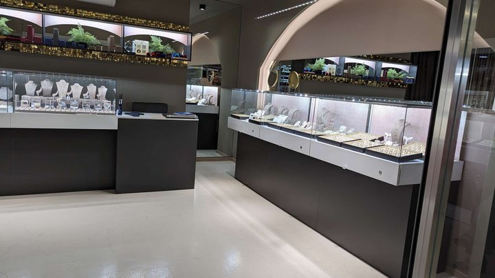 Golden (Batumi Mall)
