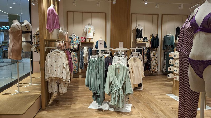 Магазин женского нижнего белья %22Etam%22 в ТЦ %22Grand Mall%22_20231101_114027179.jpg
