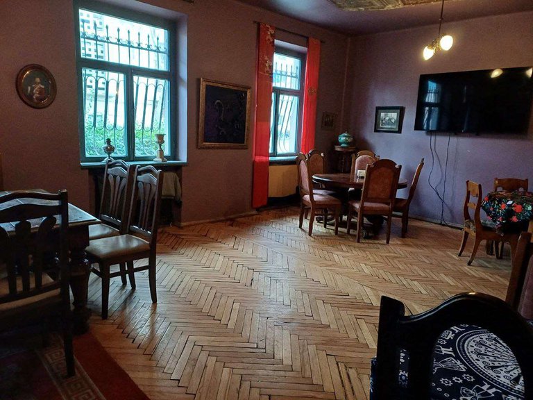 Makashvilebtan: a restaurant with atmosphere but no service – an honest review of the visit