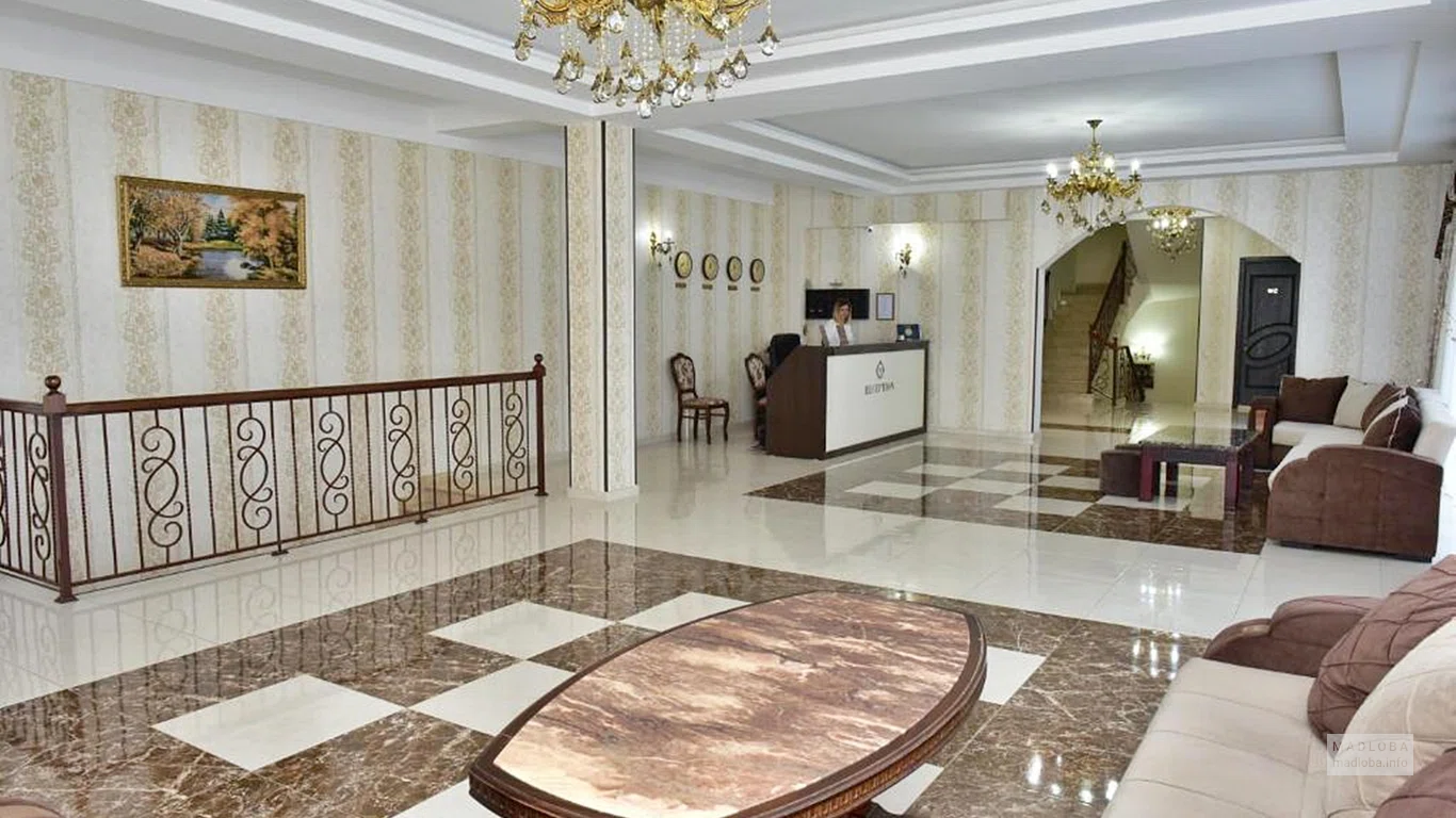 Интерьер отеля Мария Луис