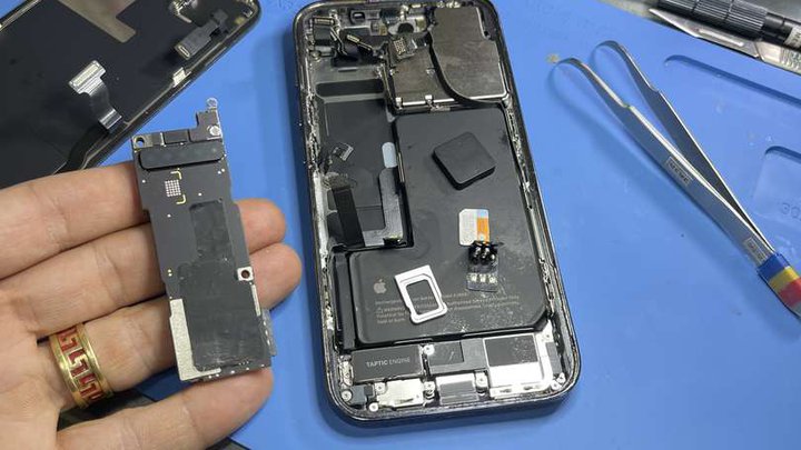 MeMe (Apple Repair Solution)
