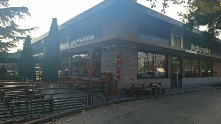 McDonald's (шоссе Кахетинское)