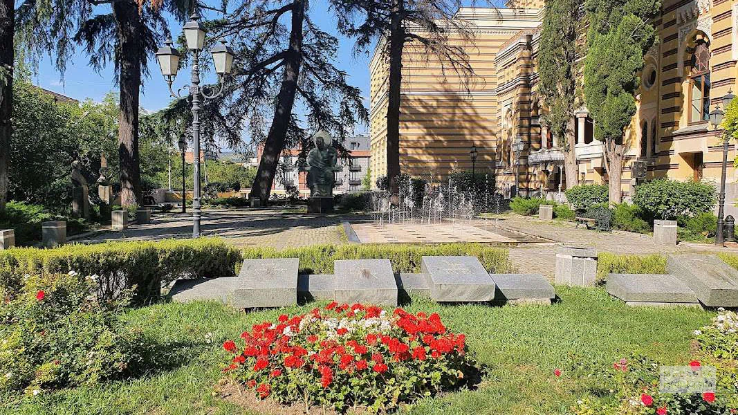 Мемориал выдающихся художников в Тбилиси
