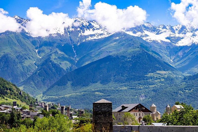 Местия вид на горы