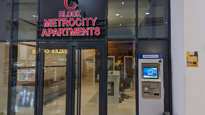 Metro City Apartments & Rezidance