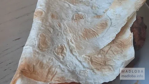 Мясо в лаваше