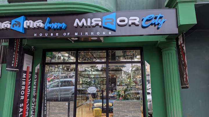 Mirror city