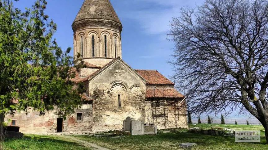 Монастырь Хирса