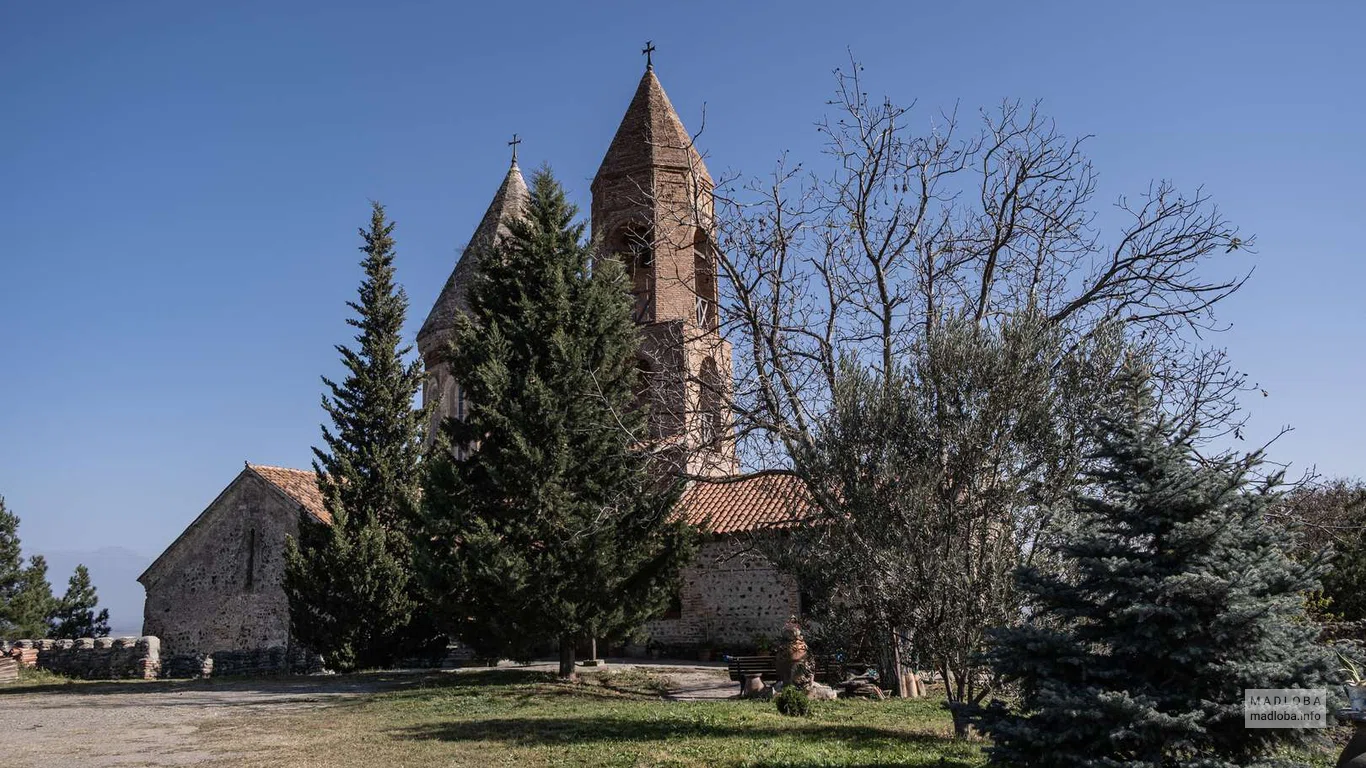 Монастырь Хирса